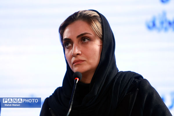 نشست نقد و بررسی فیلم «خیابان جمهوری» در چهل و چهارمین جشنواره ملی فیلم فجر