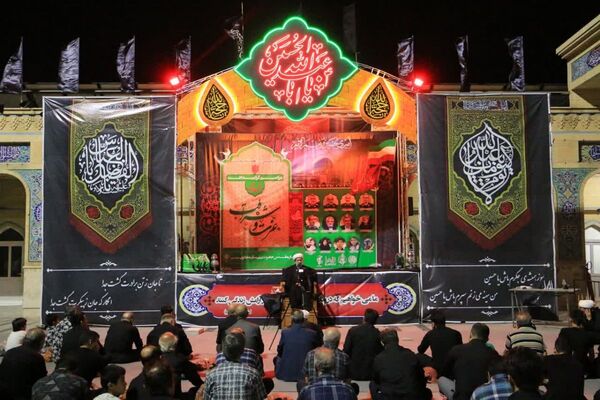 شب نهم محرم در حریم بی‌بی سکینه(س)،میزبانی از دلدادگان ابا عبدالله الحسین (ع) با نماز جماعت، نوای عزا و سفره اطعام