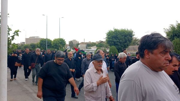 پیاده‌رویی جاماندگان اربعین در محمدشهرکرج 