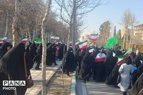 دست خدا بر سر ماست خامنه ای رهبر ماست 