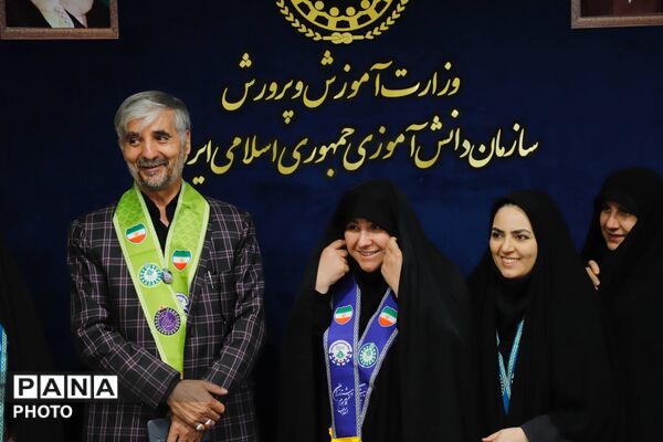 نشست هم‌اندیشی مسئولان دانش‌آموزی تهران با محور آموزش مربیان و مدیریت مصرف انرژی