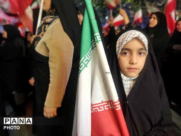 این علم بر زمین نمی ماند 