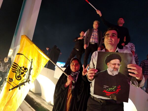 شادی مردم در شاهکار نیروهای سپاه پاسداران 