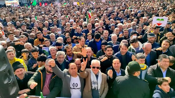 راهپیمایی عظیم 22 بهمن در شهرستان مرزی پارس آباد 