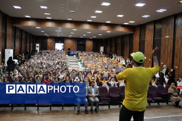 جشنواره هویت ملی اسلامی کودکستان‌های شهرستان گرمه