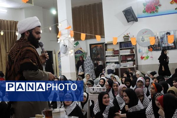 حال و هوای معنوی دانش‌آموزان ملاردی در آغوش اعتکاف