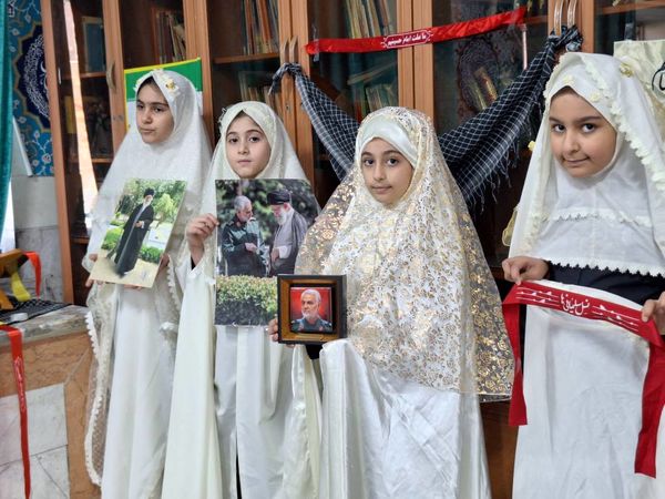 گرامیداشت سالگردشهیدحاج قاسم سلیمانی در نمازخانه مدرسه هدی و  دبستان هیات امنایی فرهنگ