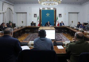 نظام سلامت مراقب باشد در دام تحلیل‌های دشمنان گرفتار نشود