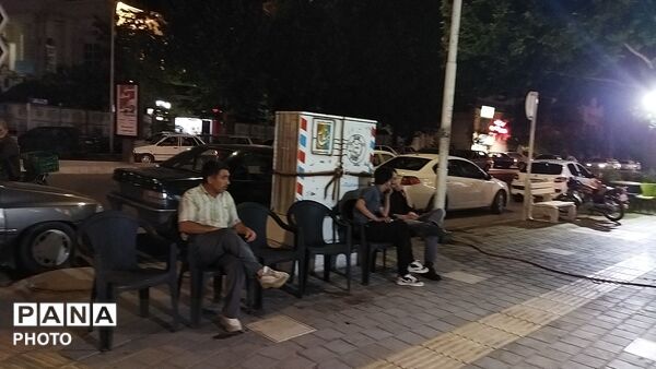 چایخانه فلکه ایران در هشتاد و پنجمین شب از اجتماعات مردمی نیشابور 