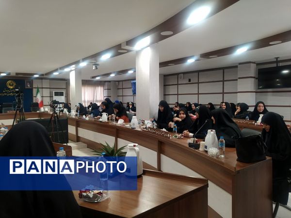 حضور خبرنگاران پانا استان قم در دوره آموزشی نوراوی مهر