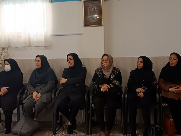 تهیه و توزیع بسته‌های معیشتی بین نیازمندان