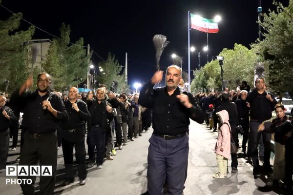 عزاداری مردم بخش بهمن ابرکوه به‌مناسبت شهادت رهبر فرزانه 