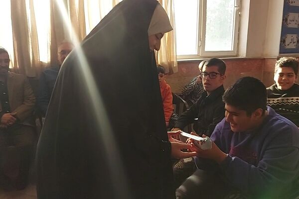 بزرگداشت روزجهانی معلول در مدرسه شهدای تقی زاده ۴