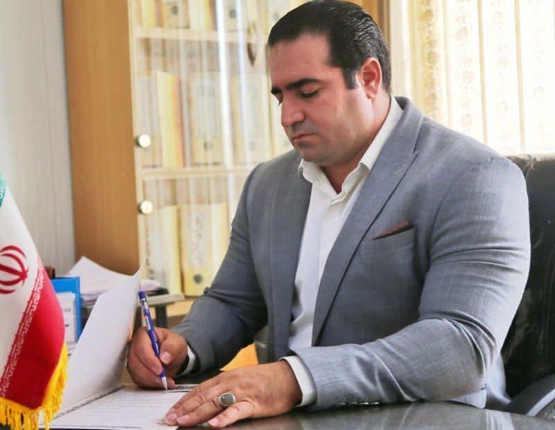 تبریک مدیر آموزش و پرورش نورآباد لرستان به قهرمان آسیایی