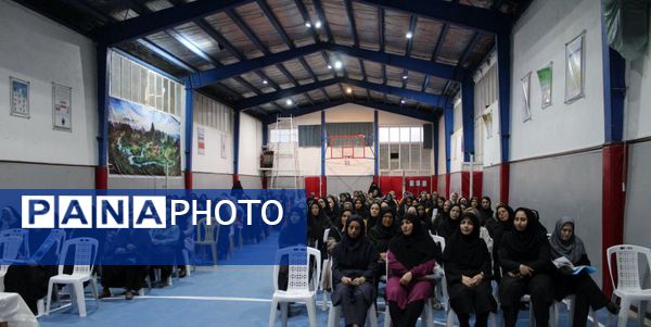 اولین جلسه عمومی انجمن اولیا و مربیان دبیرستان دخترانه شاهد غرویان (وکیلی22)