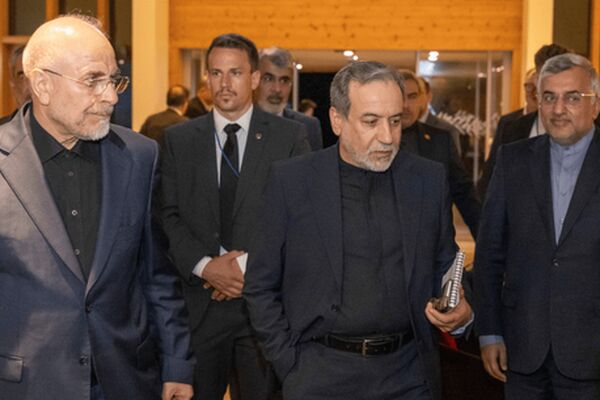هیأت ایران محل مذاکرات سوئیس را به مقصد تهران ترک کرد