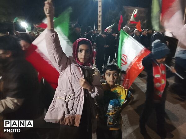 دهه نودی ها برای انتقام خون هم کلاسی‌هایشان به میدان آمدند