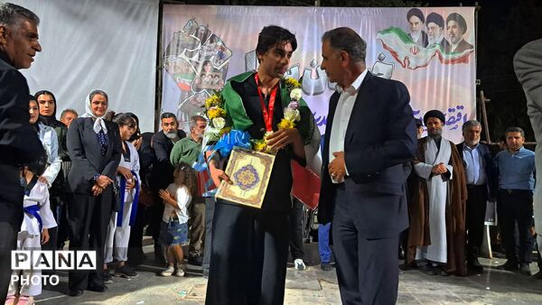 حضور قهرمان  ورزشکار نظرآبادی در اجتماعات شبانه 
