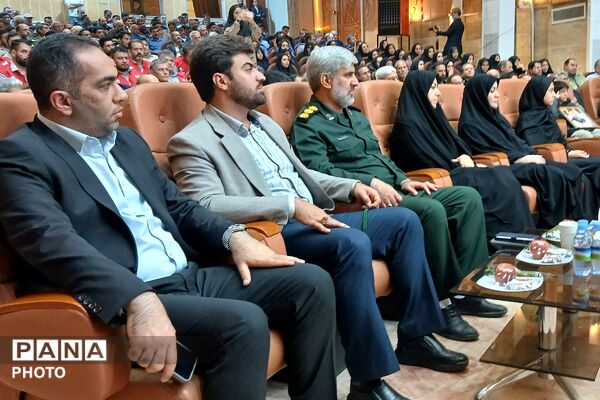 تجلیل از دختران شهدای جنگ رمضان در باقرشهر