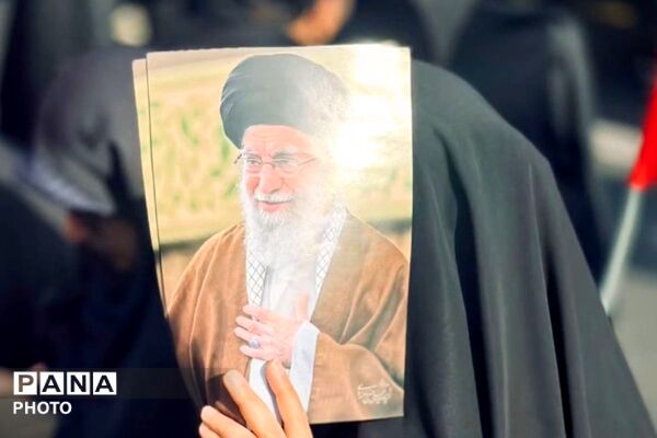 وقتی ایران، آسمان را به آغوش کشید