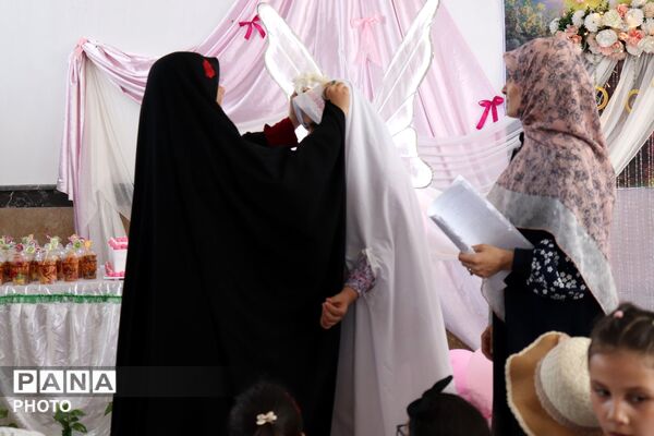 جشن تکلیف دختران اسلامشهری در مسجد الهادی (ع)