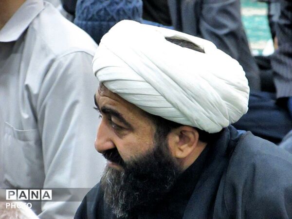 حضور اقشار مختلف مردم در مراسم اربعین رهبر شهید 