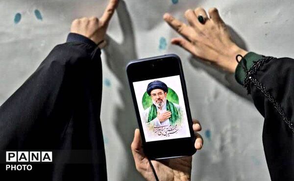تجمع فرهنگیان البرز در بیعت با سومین رهبر انقلاب اسلامی 