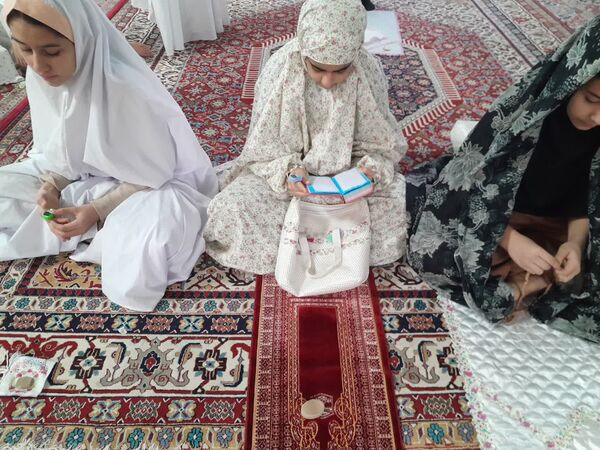 برگزاری مراسم معنوی اعتکاف مادر و دختری در مسجد امام حسن(ع) گالیکش