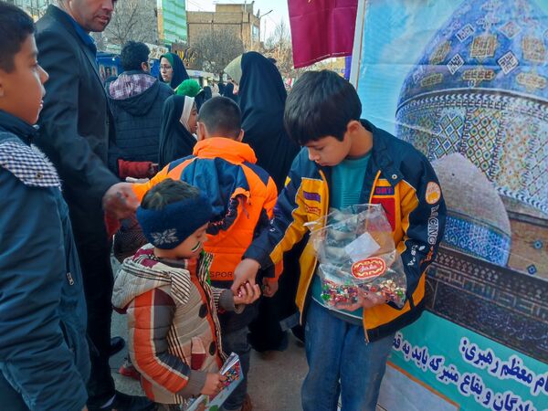 قاب پانا میزبان ساعات اولیه جشن بزرگ خیابانی در نیشابور 