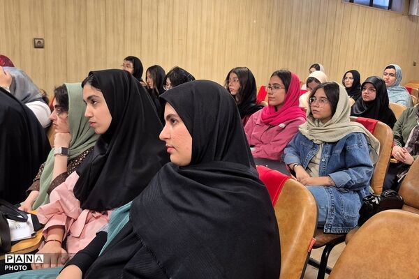 جشن فارغ‌التحصیلی دانش‌آموزان دبیرستان فرهنگ ۱۳؛ روایت خاطره‌ها و آغاز مسیری تازه