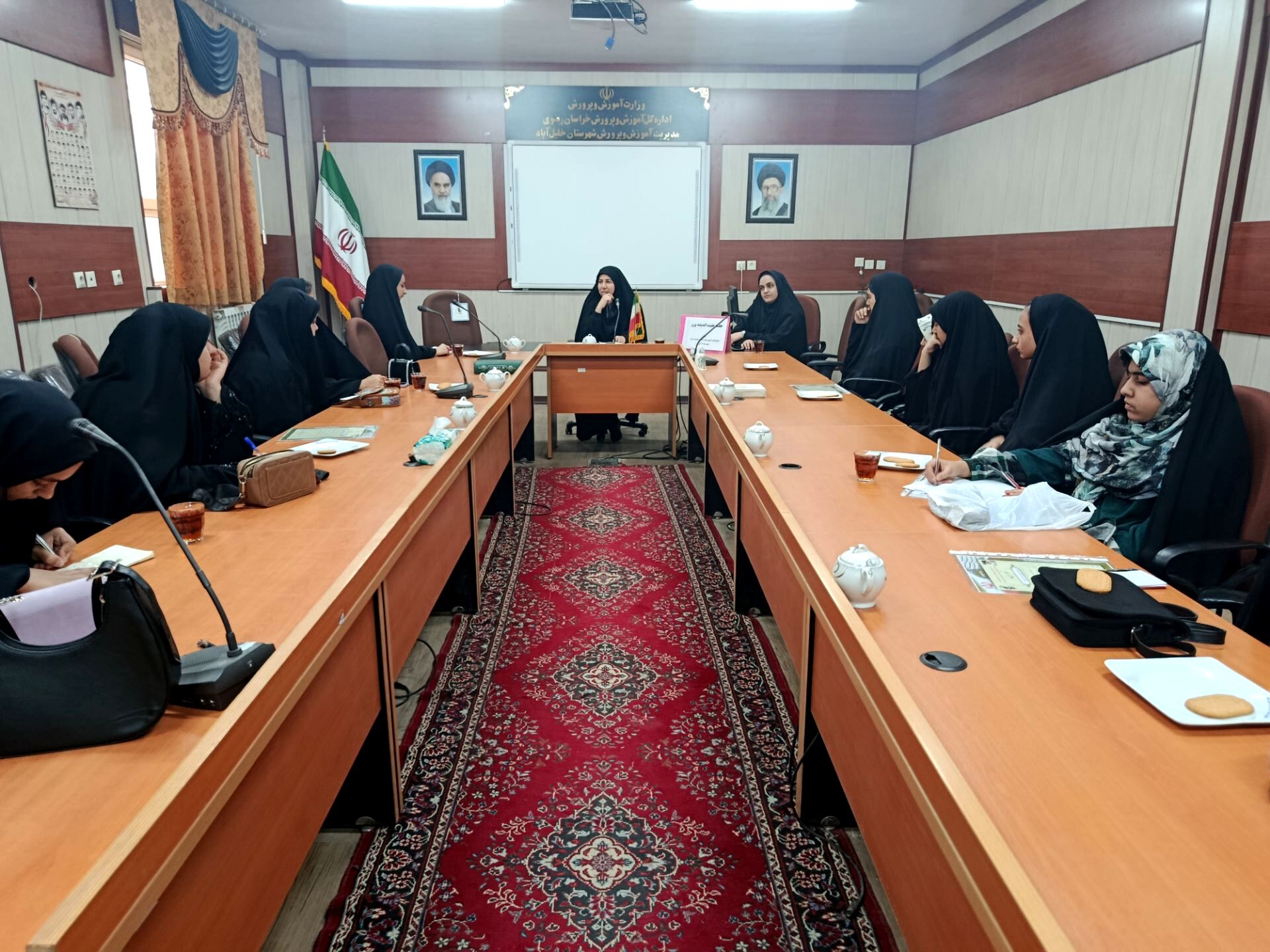 نشست هم‌اندیشی فرماندهان واحد های مدارس  شهرستان خلیل آباد