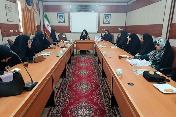 نشست هم‌اندیشی فرماندهان واحد های مدارس  شهرستان خلیل آباد