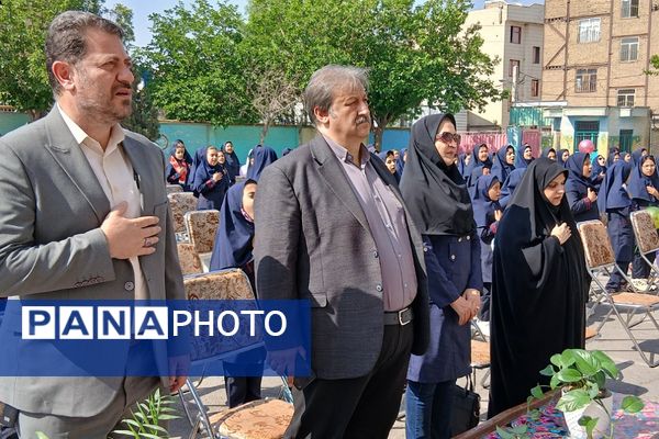 نواختن زنگ سلامت در دبستان حجاب باقرشهر 