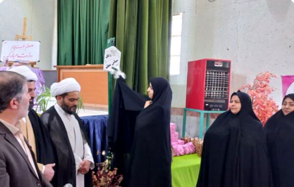 آیین نواختن زنگ معلم در دبیرستان نمونه دولتی فراهی فاروج همزمان با سراسر کشور