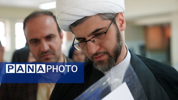 مرحله کشوری تحویل آثار چهل‌ و دومین جشنواره فرهنگی و هنری فردا در اصفهان 