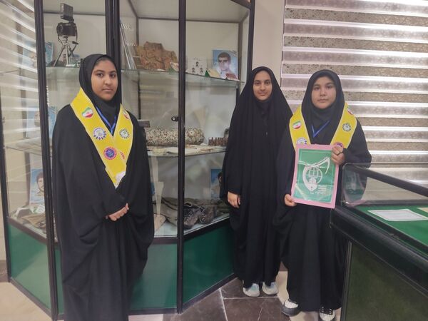 هفته کتاب خوانی در آرامگاه شهید مدرس