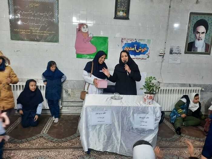 تجلیل از خانواده‌های پرستار مدرسه شهید خاقانی شیروان