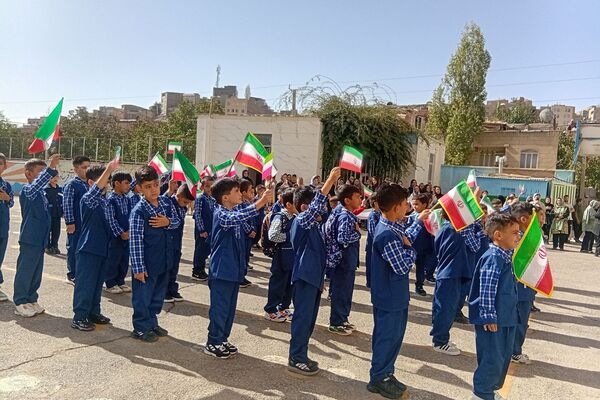 آیین باشکوه بازگشایی مدارس در سال تحصیلی ۱۴۰۵-۱۴۰۴ منطقه پردیس 