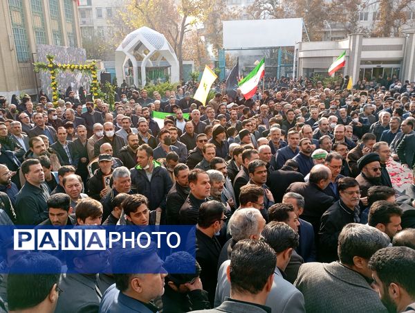 تشییع و تدفین پیکر شهید گمنام در اداره کل آموزش و پرورش شهر تهران