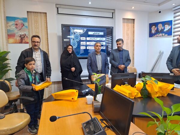 آیین تجلیل از برگزیدگان جشنواره کتابنوش