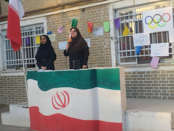افتتاحیه المپیاد ورزشی در دبیرستان مستوفق
