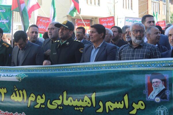 راهپیمایی روز دانش‌آموز در گلوگاه 