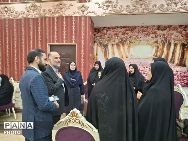  مدیران ابتدایی و مسئولان منطقه ۴ به استقبال سال تحصیلی رفتند