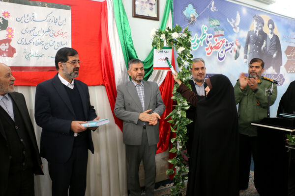 برپایی جشن «حضور تا ظهور» در دبیرستان شهیده حسنی سعدی قم