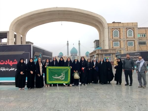 اعزام دانش‌آموزان شهرستان دره شهر به اردوی زیارتی قم