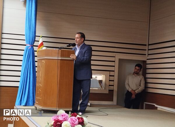 نشست مدیران آموزش و پرورش شهرستان بناب با محوریت آغاز سال تحصیلی جدید