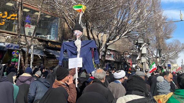 حضور پرشور کودکان در راهپیمایی ۲۲ بهمن