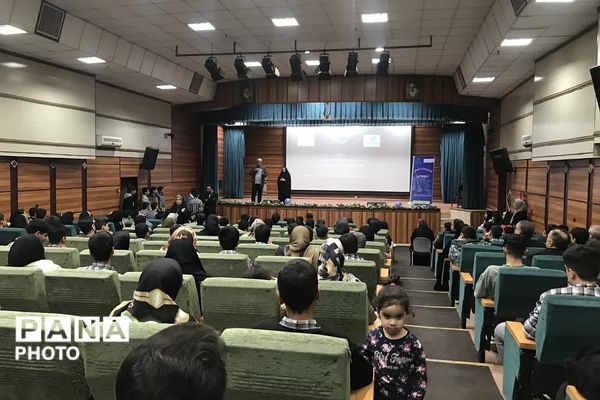 همایش‌های هدایت تحصیلی ویژه دانش‌آموزان پسر ناحیه دو شهرری 