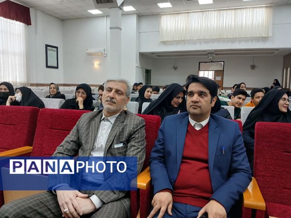 آیین تکریم و تجلیل از پژوهشگران برتر ناحیه۶