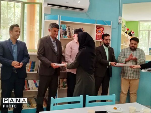 گرامیداشت روز معلم در لردگان؛ تجلیل از چراغ‌داران راه آینده